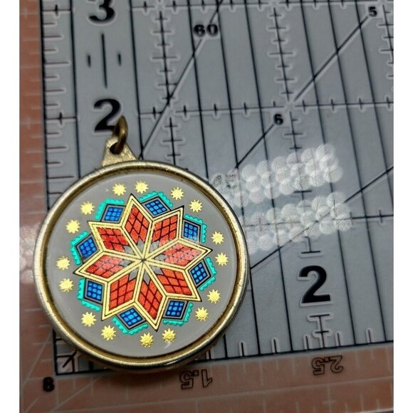 Snowflake Design Pendant Double Sided Multicolor Round Silver-tone Setting - Picture 4 of 9